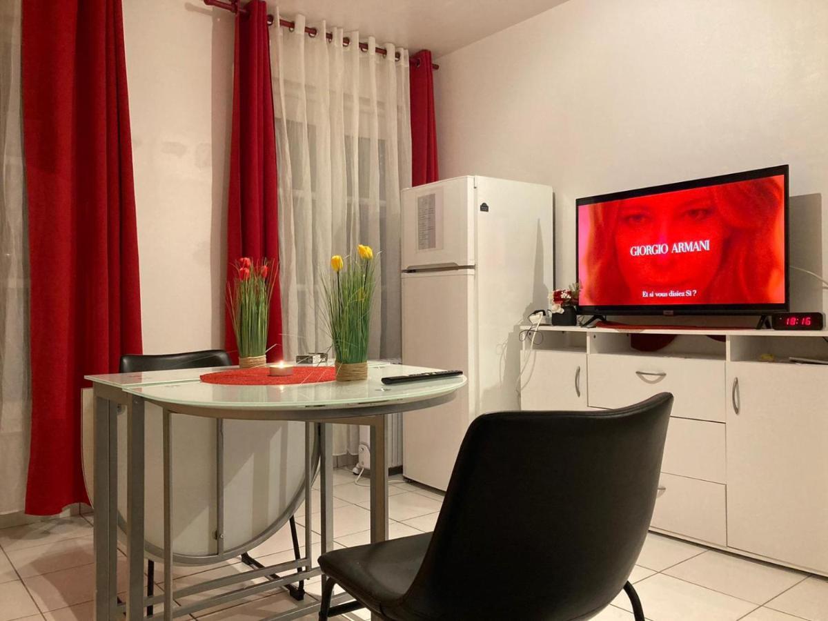 Ferienwohnung Studio Calme Et Eclaire Proche De Nation C Paris Exterior foto