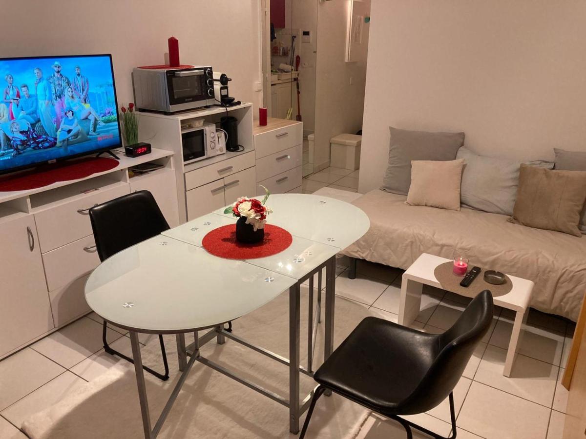 Ferienwohnung Studio Calme Et Eclaire Proche De Nation C Paris Exterior foto